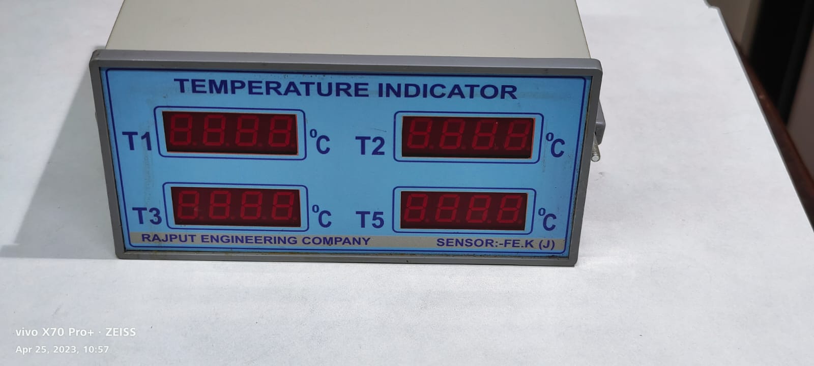 Digital Temperature Indicator-1